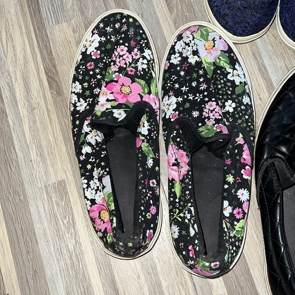 Old navy slide on sneaker bundle of three - Picture 2 of 7